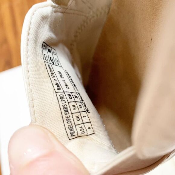 Vionic Penelope Slip-On Cream Textured Leopard Tan Ankle Leather Women’s Size 9 - Picture 8 of 10